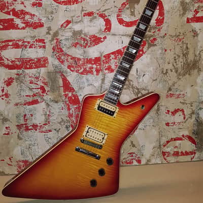 Hamer Standard usa Bound And Crown Vintage Cherry Sunburst Flamed Top 4 Digit serial! image 3