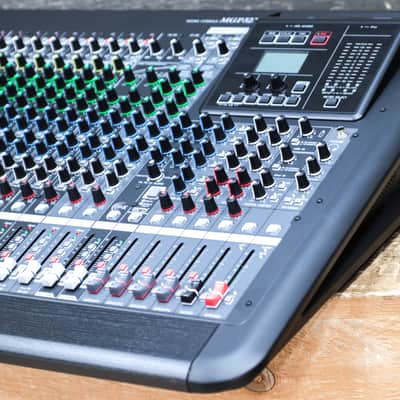 Yamaha MGP32X Mixing Console 32-Channel 4 GROUP Buses Premium Mixing Console image 3