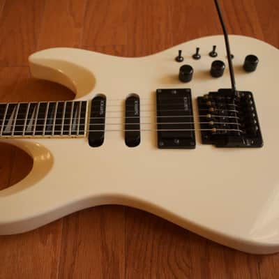 Samick Strat Neck Thru 80's Pearlescent Cream image 2