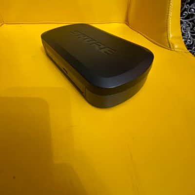 Shure PG4 - Black wireless receiver system image 2