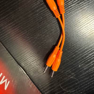 Arturia MicroBrute Red 25-Key Synthesizer 2014 - 2021 - Red image 3