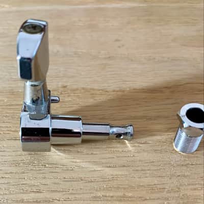 Tuning Head (1) For Electric Guitars, In-Line Style, Right Handed (Chrome) image 6