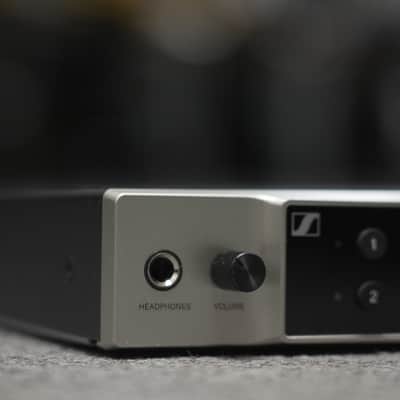 Sennheiser EW-DX EM 2 Wireless Receiver - Q1-9 Band image 2