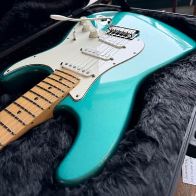 Fender 40th Anniversary American Standard Stratocaster with Maple Fretboard 1994 - Caribbean Mist image 20