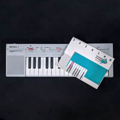 VENETS-1 Analog Toy Synth — Serviced, 1980s USSR, Original Box & Accessories image 2