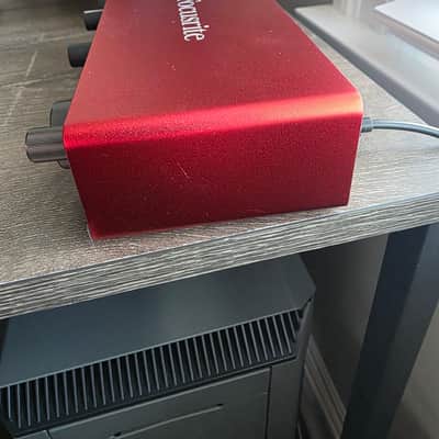 Focusrite Scarlett 2i2 3rd Gen USB Audio Interface 2019 - Present - Red / Black image 3