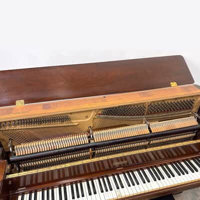 Steinway & Sons Model E547 Mahogany Console Piano Bild 4