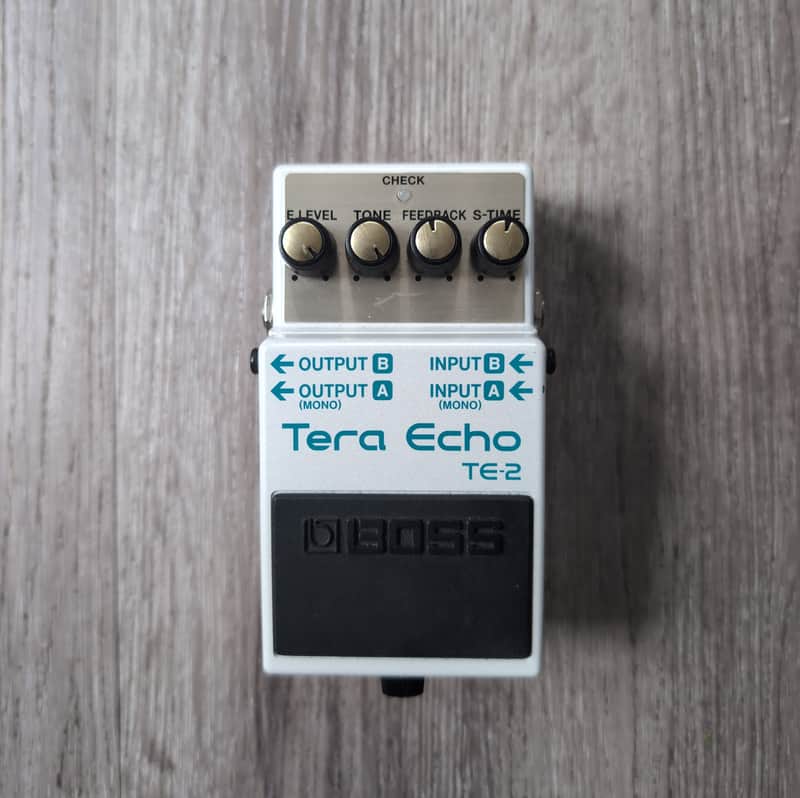 Boss TE-2 Tera Echo 2013 - Present - White image 1