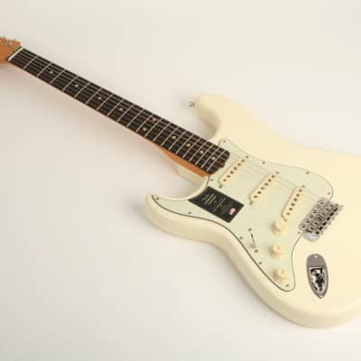 Fender American Vintage II 1961 Stratocaster Left-Hand Rosewood Fingerboard Olympic White V25751 image 3