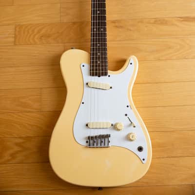 Fender Bullet Single Cutaway with Rosewood Fretboard 1981 image 11