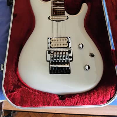 Ibanez JS2400-WH Joe Satriani Signature 2010 - 2014 - White image 2