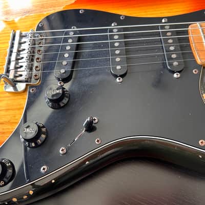 Fender Stratocaster 1979 - Sunburst in Very good condition with Original Hardcase image 3