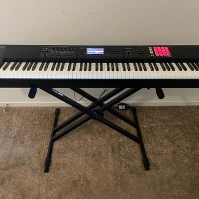Roland FA-08 88-Key Music Workstation 2014 - Present - Black