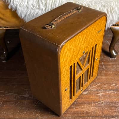 1946 Vega Commander Model High Fidelity Amplifier Vintage Made In USA Tube Guitar Combo Amplifier! image 4