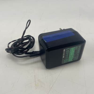 Sony - MZ-R35 - MiniDisc Walkman - Inc. Sleeve/Charger/2-Batteries image 4