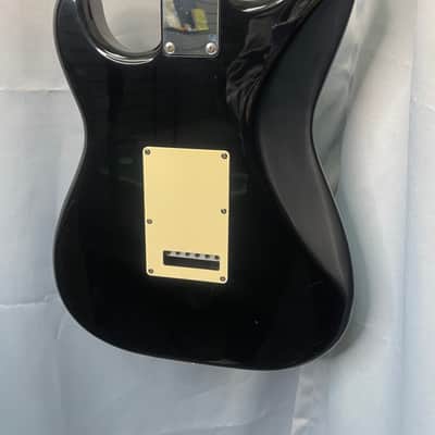 Japanese Squier Stratocaster 1984-1987 Black with Case image 8