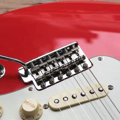 Fender American Vintage II '61 Stratocaster Fiesta Red, HARDCASE image 7