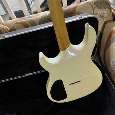 Carvin Guitar Unknown - White image 2
