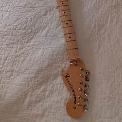 Fender Vintera '70s Stratocaster with Maple Fretboard - Fender American Body HSS (Hardshell Case) 2019 - Black image 5