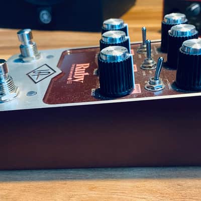Universal Audio Ruby ’63 Top Boost Amplifier 2022 - Present - Ruby / Silver image 3