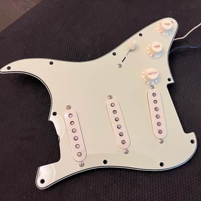 Fender Vintera III Early 60's Stratocaster Loaded Pickguard image 8