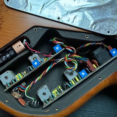 Wal MK2 5 strings 1989 Left-handed image 16