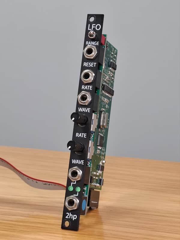 2hp LFO v2 Voltage Controlled LFO w/ Sync 8 Waveforms & Morph Eurorack