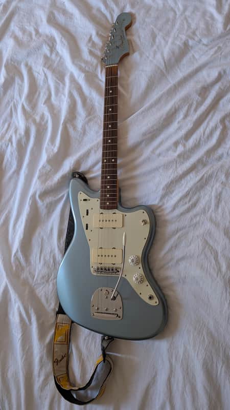 Fender Vintera 60s Jazzmaster - Ice blue metallic