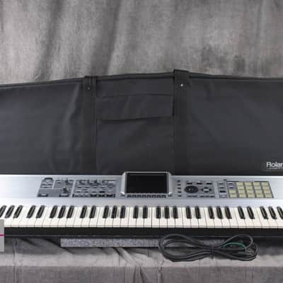 Roland Fantom X7 Synthesizer Workstation in Good Condition