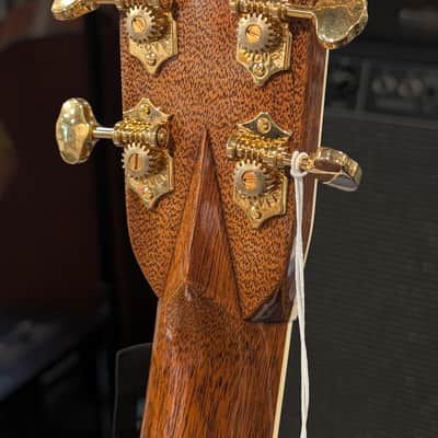 Martin OM-42 GE 2025 - Nitro High Gloss Natural image 4