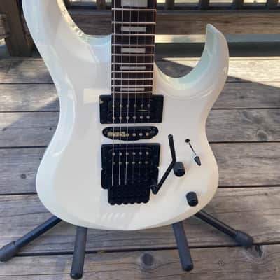 Dean MAB3 CWH Michael Batio Signature Classic White - 2015 MINT! image 3