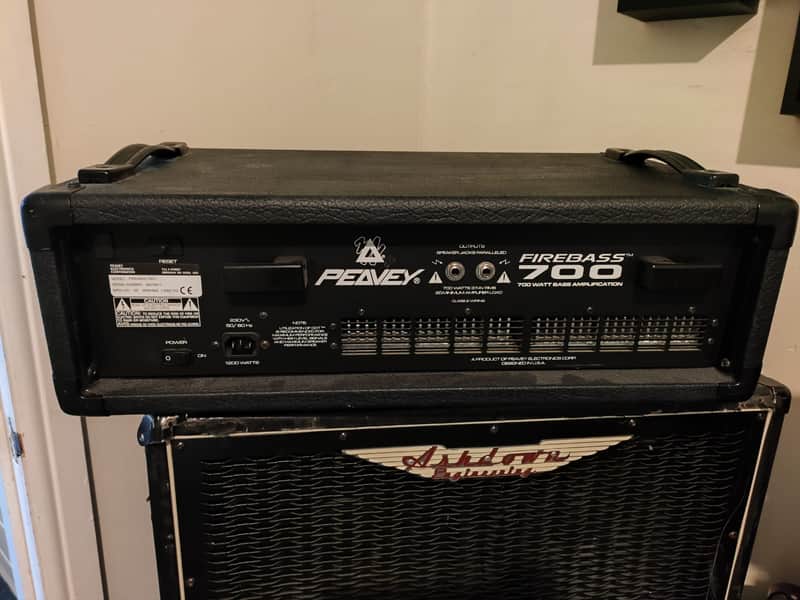 Peavey  Firebass 700 image 1
