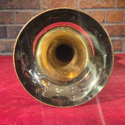 Yamaha YTR-2320 Trumpet Brass w/ Carrying Case - JUST SERVICED!! image 12