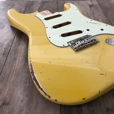 Immagine FRANCHIN Mercury guitar body Relic Aged Vintage White 100% Nitro Lacquer Cracks SSS Red Alder Stratocaster-Strat-S-Style Made in Italy - Stock piece #23080626 - 5