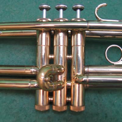 Bach 1530 Trumpet - Reconditioned - Original Case & 7C MP image 6