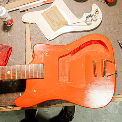 Kay K-310 Electric Guitar w/ Rosewood Bridge, Cool 60’s Design image 15