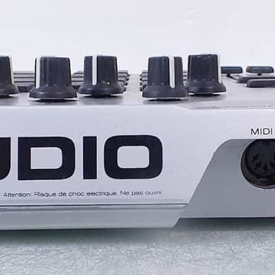 M Audio Trigger Finger Keyboard Controller Drum Pad Midi imagen 5