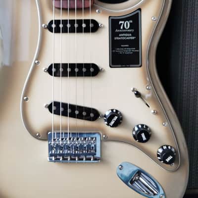 Fender 70th Anniversary Stratocaster Hardtail 2024 - Antigua Burst image 9