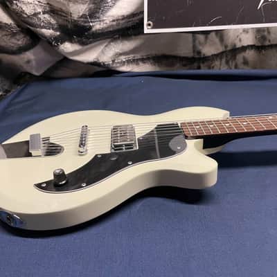 Supro Island Series Jamesport Singlecut Guitar 2016 - Antique White image 7