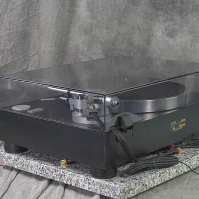 YAMAHA GT-750 Direct Drive Record Player Turntable in Very Good Condition image 5