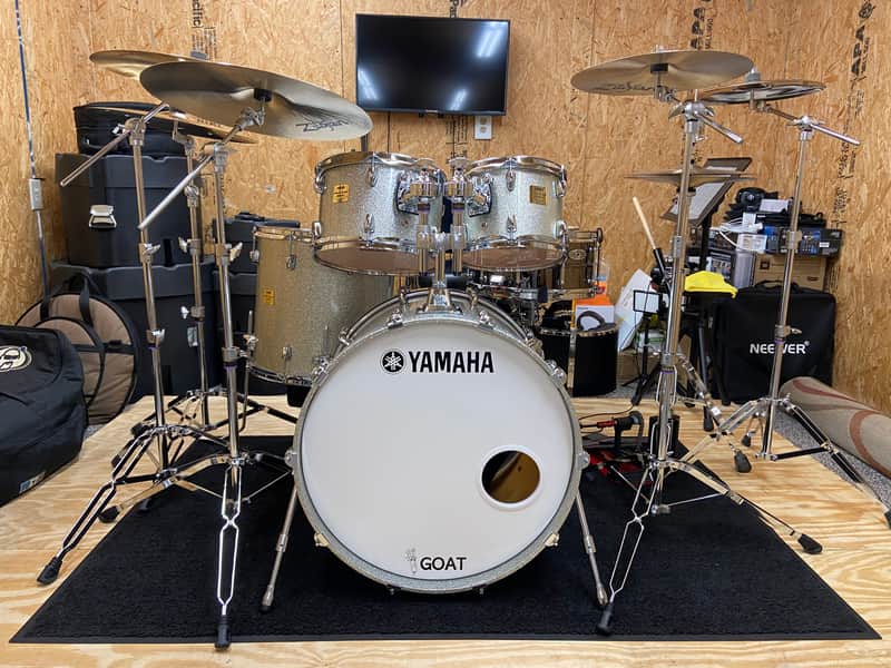 Yamaha Maple Custom Absolute Drum Set with hardware image 1