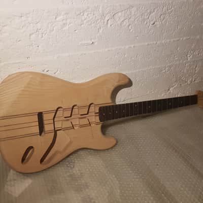 1981 NECK THROUGH SWAMP ASH BODY DESIGN STR*T - made in GERMANY image 2
