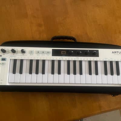Arturia KeyStep 37 MIDI Controller 2021 - 2025 - White image 1