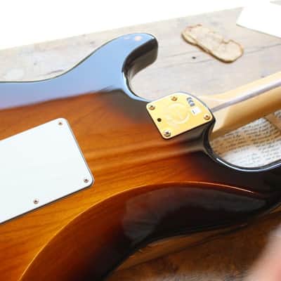 FENDER "60th Anniversary Commemorative Stratocaster" HARDCASE, 3, 44 KG image 12
