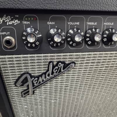 Fender Cyber-Twin 2 x 65-Watt 2x12" Modeling Guitar Combo 2001 - 2004 - Black image 2