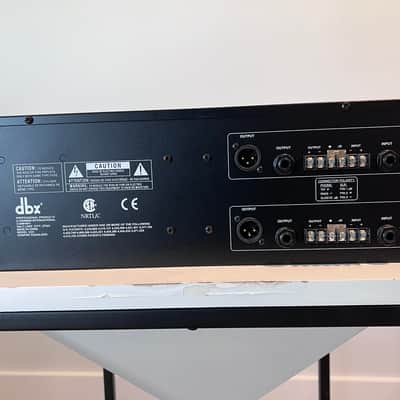 Harman dbx 1231 stereo graphic equalizer,  29-band image 2
