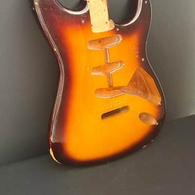 🔥 Fender Custom Shop 1957 Stratocaster Relic Body – Chocolate Burst – COA & Neck Plate 🔥 image 4