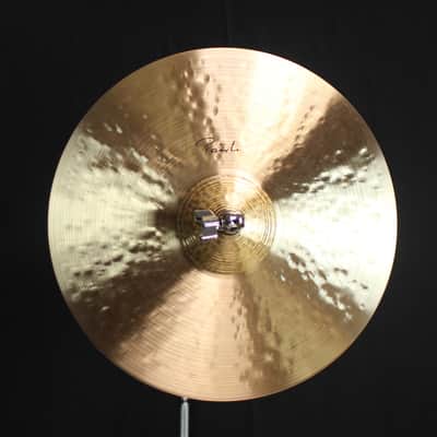 Paiste 14" Signature Traditionals Medium Light Hi Hats - 954g/1210g (video demo) image 1