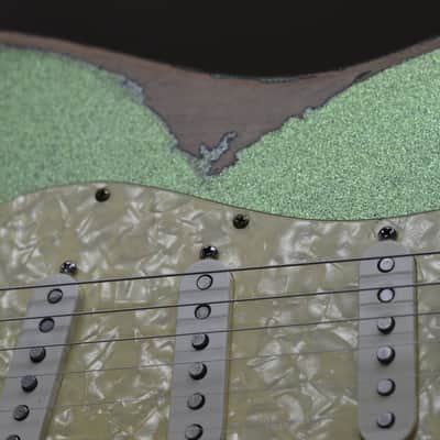American Fender Stratocaster Relic Nitro Lime Squeezer Green Sparkle SSS-CS 54'S image 16