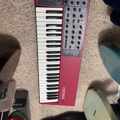 Nord Lead 2X 49-Key 20-Voice Polyphonic Synthesizer 2003 - 2013 - Red